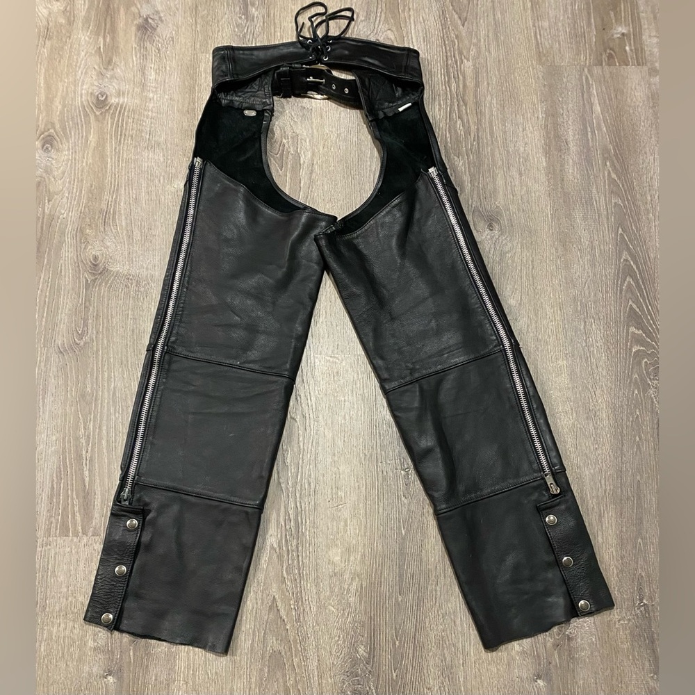 Harley-Davidson Leather Riding Chaps | Belted | Raw Hem | Black Motorcycle Gear - Picture 7 of 7